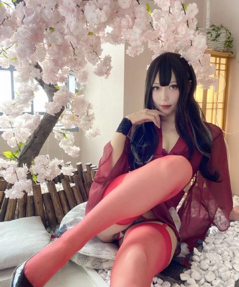 《性火坑乳燕》无删减